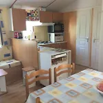 Mobilhome Les Petits Ecureuils 4 Etoiles ビスカロッス