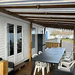 Mobilhome Les Petits Ecureuils 4 Etoiles キャンプ場
