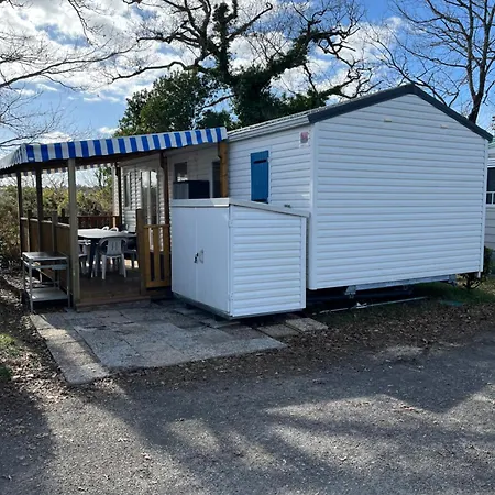 Mobilhome Les Petits Ecureuils 4 Etoiles * ビスカロッス