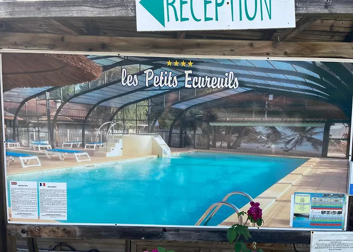 キャンプ場 Mobilhome Les Petits Ecureuils 4 Etoiles