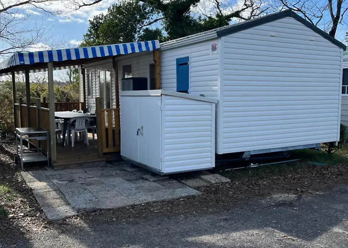 Mobilhome Les Petits Ecureuils 4 Etoiles * ビスカロッス